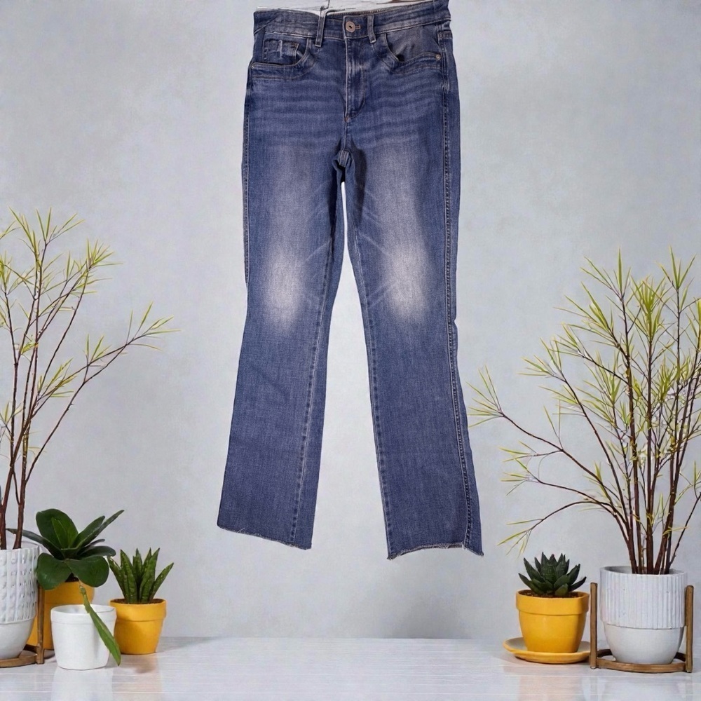J Jill Women Hight -Rise  Light Wash  Boot Cut Jean Sz 6R
